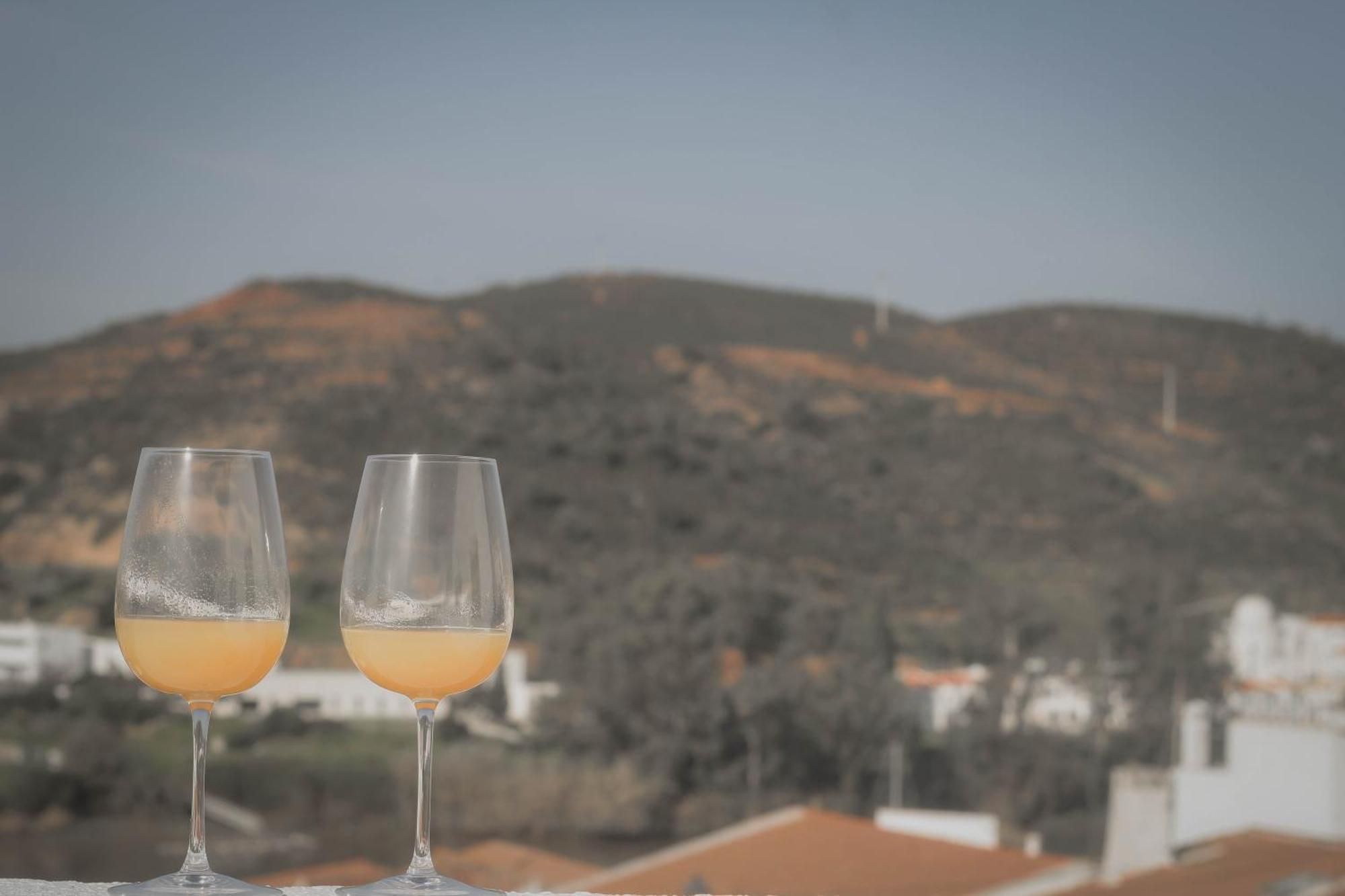 Neade Residencial Suites Sanlúcar de Guadiana エクステリア 写真